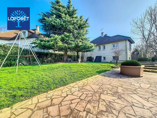 Maison 8 pièces 200 m² 
