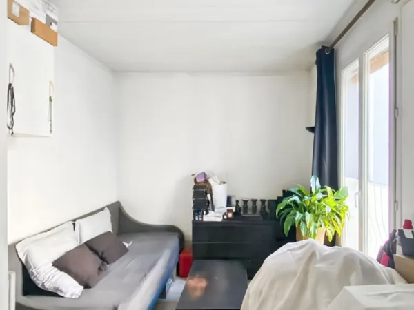 Studio 1 pièce 17 m² 