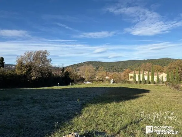 Terrain 1021 m² 