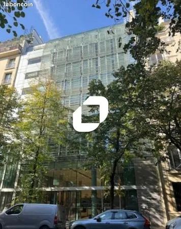 Bureaux 236 m² 