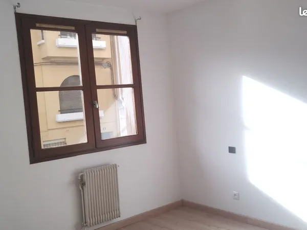 Vend F2 quartier gare penpignan 