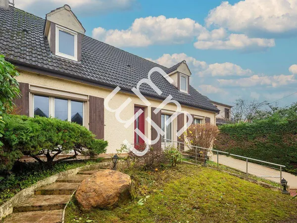 Maison 6 pièces 141 m² 