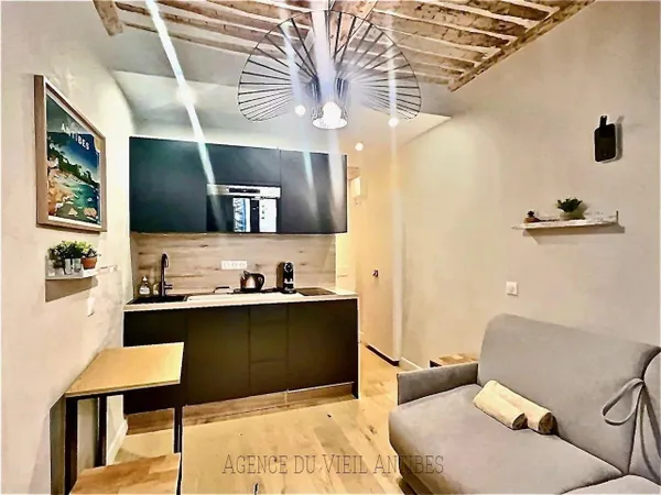 Vieil Antibes Charmant studio rénové 