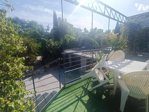 Maison 6 pièces 217 m² 