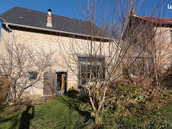 Maison de campagne 132 m² avec grange et 1,3 ha - Hameau de Celle Meymac 