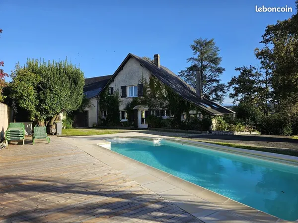 Propriété 11 pièces 288 m² 
