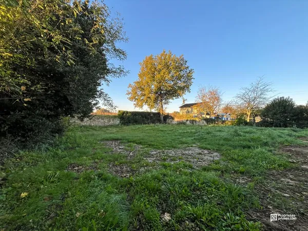 Terrain à bâtir de 921 m² Aubie-et-Espessas proche de Saint-André-de-Cubzac 