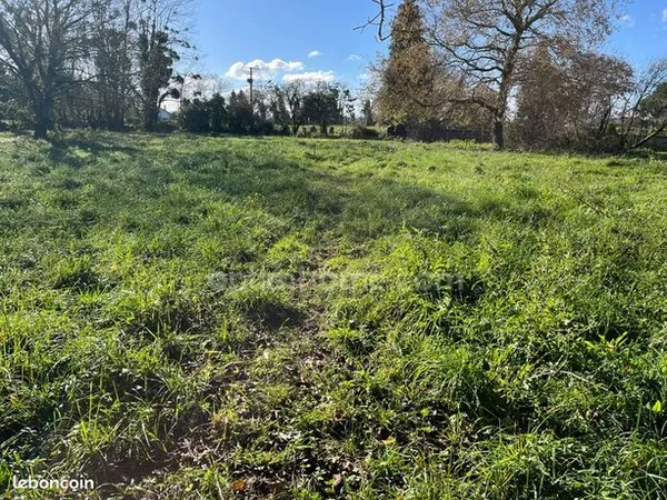 Terrain 1588 m² 