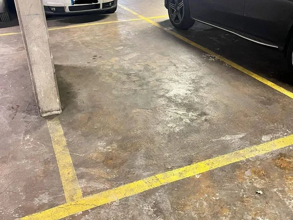 Parking 10 m² 