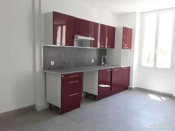 Vente grand T2 loué ST ROCH- traversant 