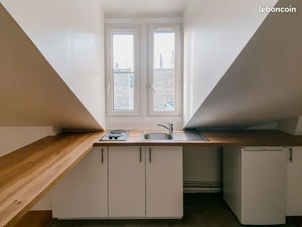 Charmant T2 rénové - 35 m2 - Paris 9ème RUE TURGOT 