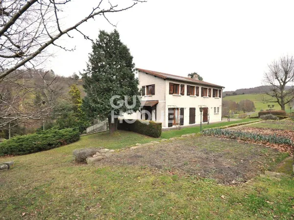 Maison 8 pièces 197 m² 