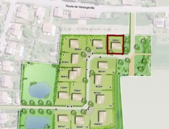 Terrain 740 m²