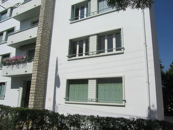 A vendre T3 55 m² Dijon état neuf, meublé, quartier fac 