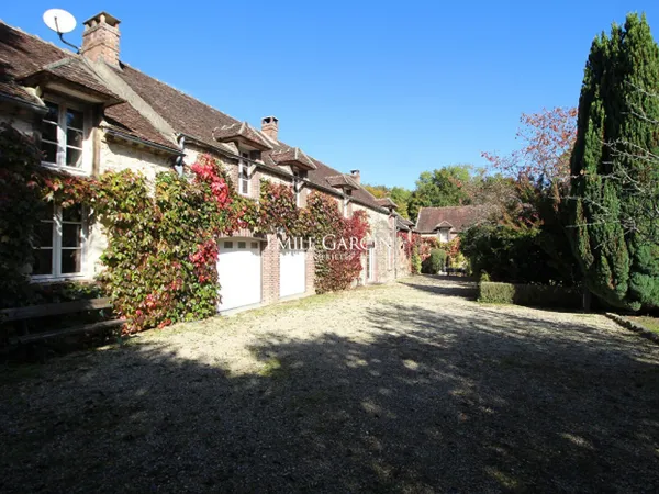A VENDRE- Donnemarie-Dontilly- 77- Véritable maison de campagne 