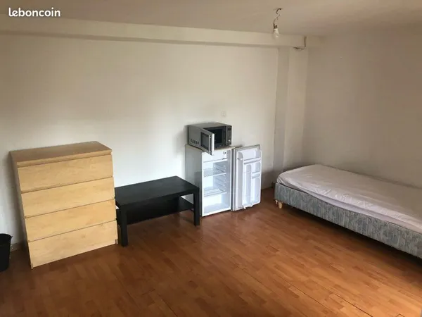 Chambre meublée 