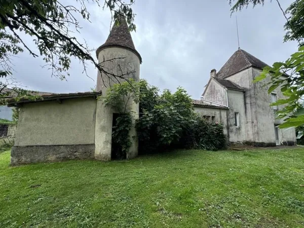 Maison en pierre de 5 pièces principales 