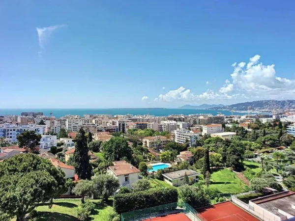 Appartement 1 pièce 55 m² 