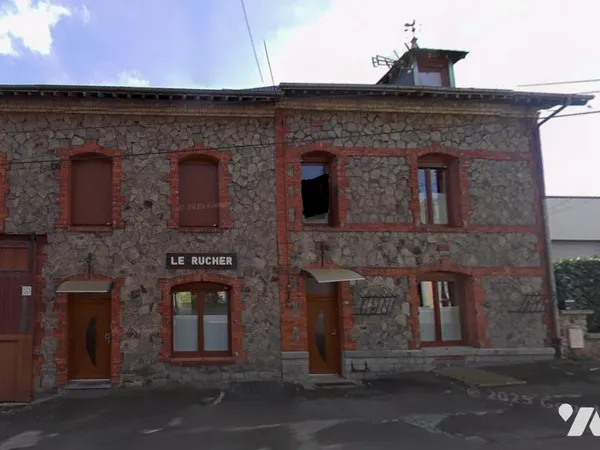 Maison 10 pièces 266 m² 