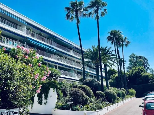 Studio 1 pièce 25 m²