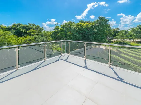 ** Charmant 2 pièces avec Terrasse + Parking, Quartier Rives de Seine** 