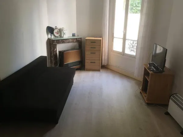 Studio 1 pièce 22 m² 
