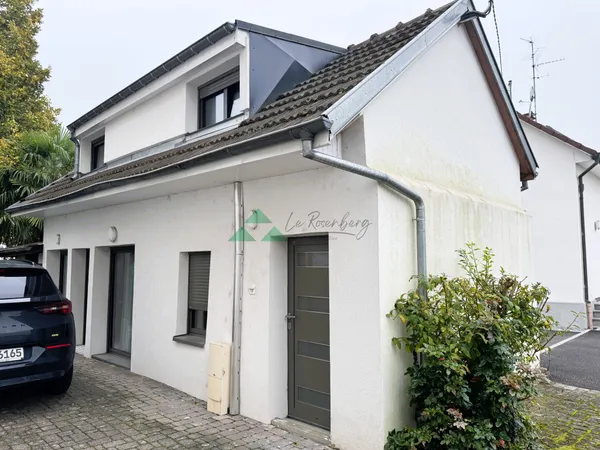 Maisonnette, un appartement meublé avec place de parking 