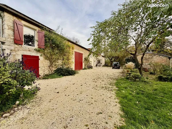 Propriété 8 pièces 207 m² 