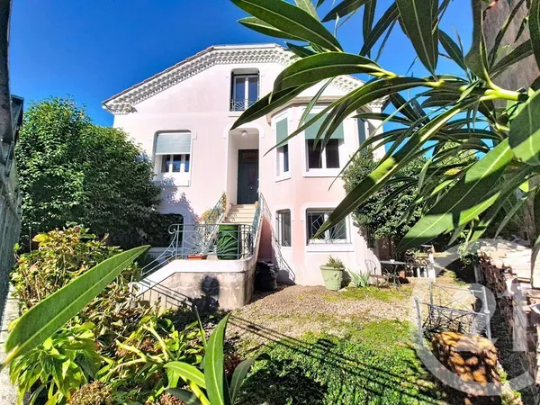 Maison 10 pièces 285 m² 