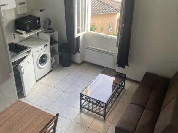 Loue appartement P2 en duplex entièrement meublé saint ambroix centre 