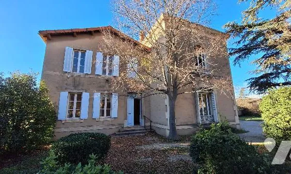 Maison 6 pièces 212 m² 