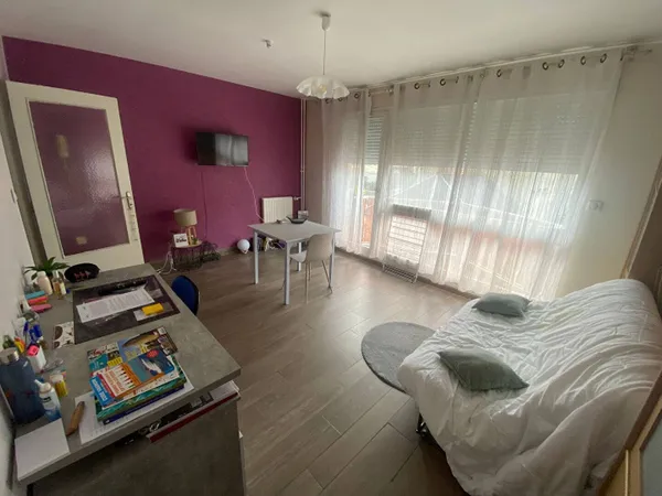Studio 1 pièce 25 m² 