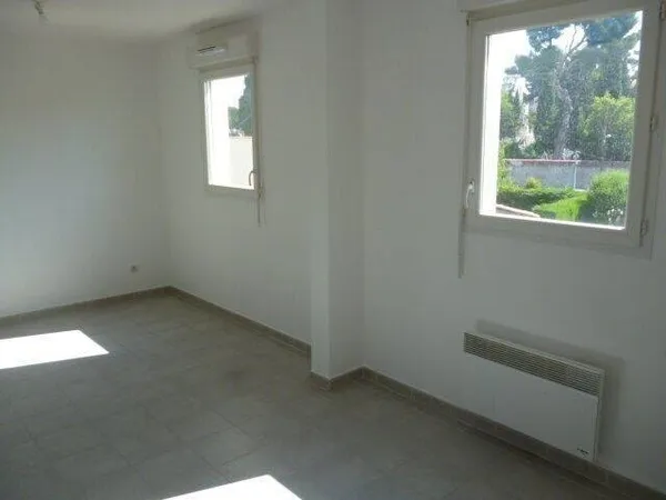 Studio 1 pièce 28 m² 