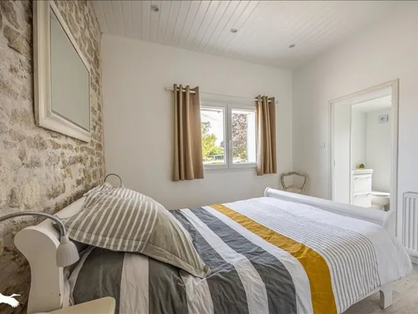 Maison en pierre de 10 pièces principales 