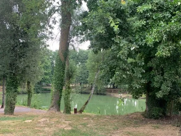 Parc de loisirs et touristique 9ha nord de Paris 