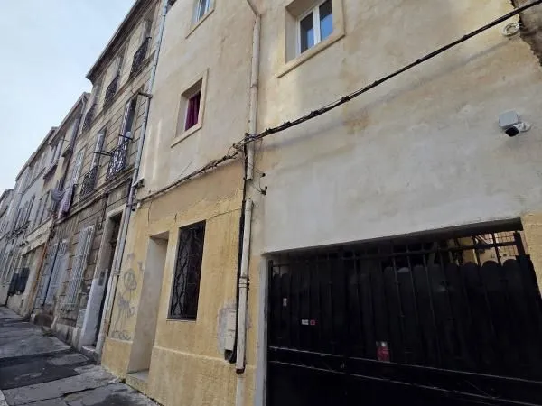 Studio 1 pièce 14 m² 