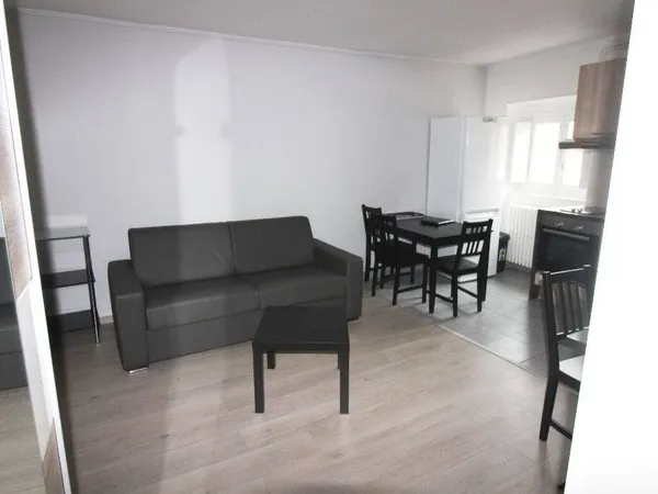 Studio 1 pièce 24 m² 