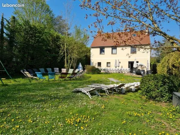 Maison 7 pièces 256 m² 