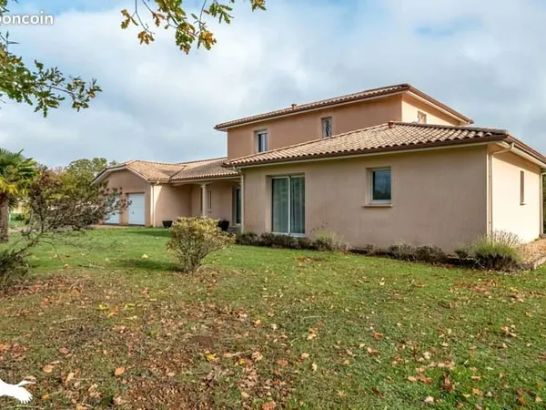 Maison 7 pièces 208 m² 