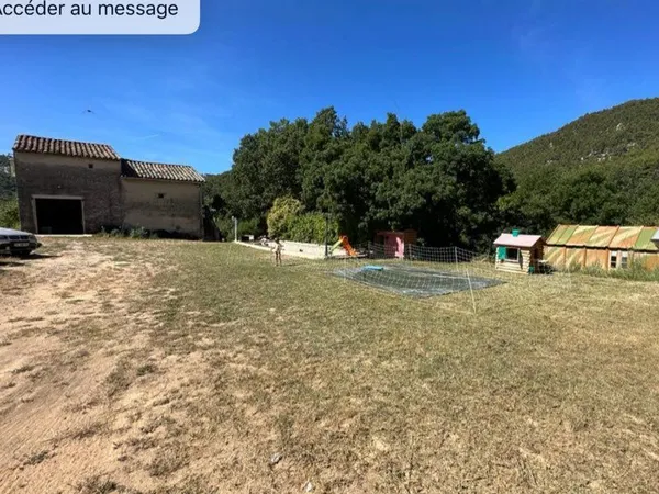 Bastide a rénover sur 7000m2 