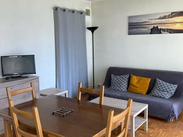 Appartement 38m2, 1 chambre , Lyon 3, meublé , calme orienté sud, vue jardin proximité commerces 