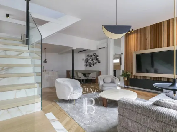 COURBEVOIE APPARTEMENT EN DUPLEX ESPRIT LOFT 