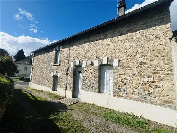 MAISON AVEC APPARTEMENT INDEPENDANT 
