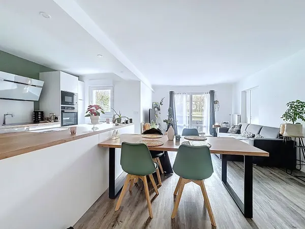 Appartement 4 pièces 94 m² 