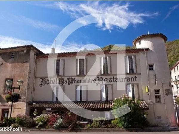 Boutique 350 m² 