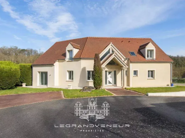 Maison 8 pièces 260 m² 