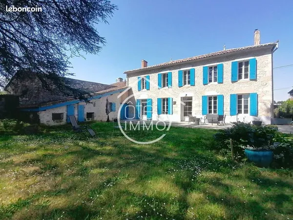 Maison 7 pièces 295 m² 