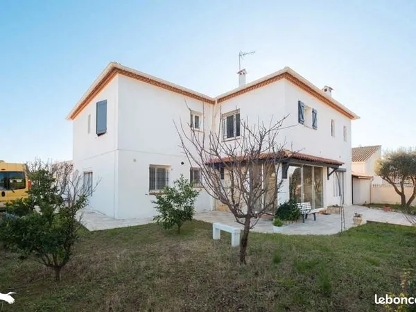 Villa 8 pièces 210 m² 