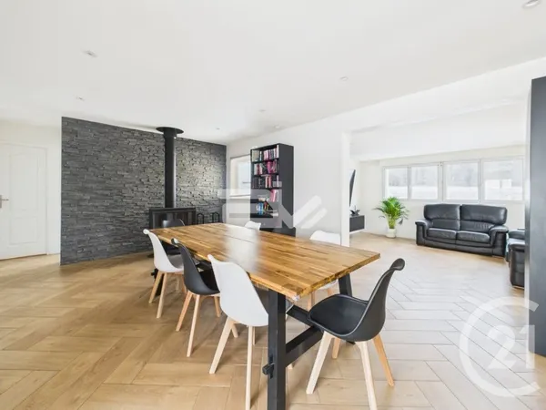 Maison 5 pièces 104 m² 