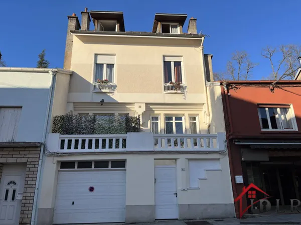 Maison 11 pièces 295 m² 